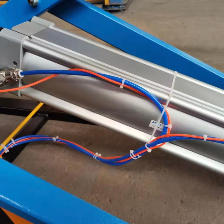CSM Upholstery lifting table 